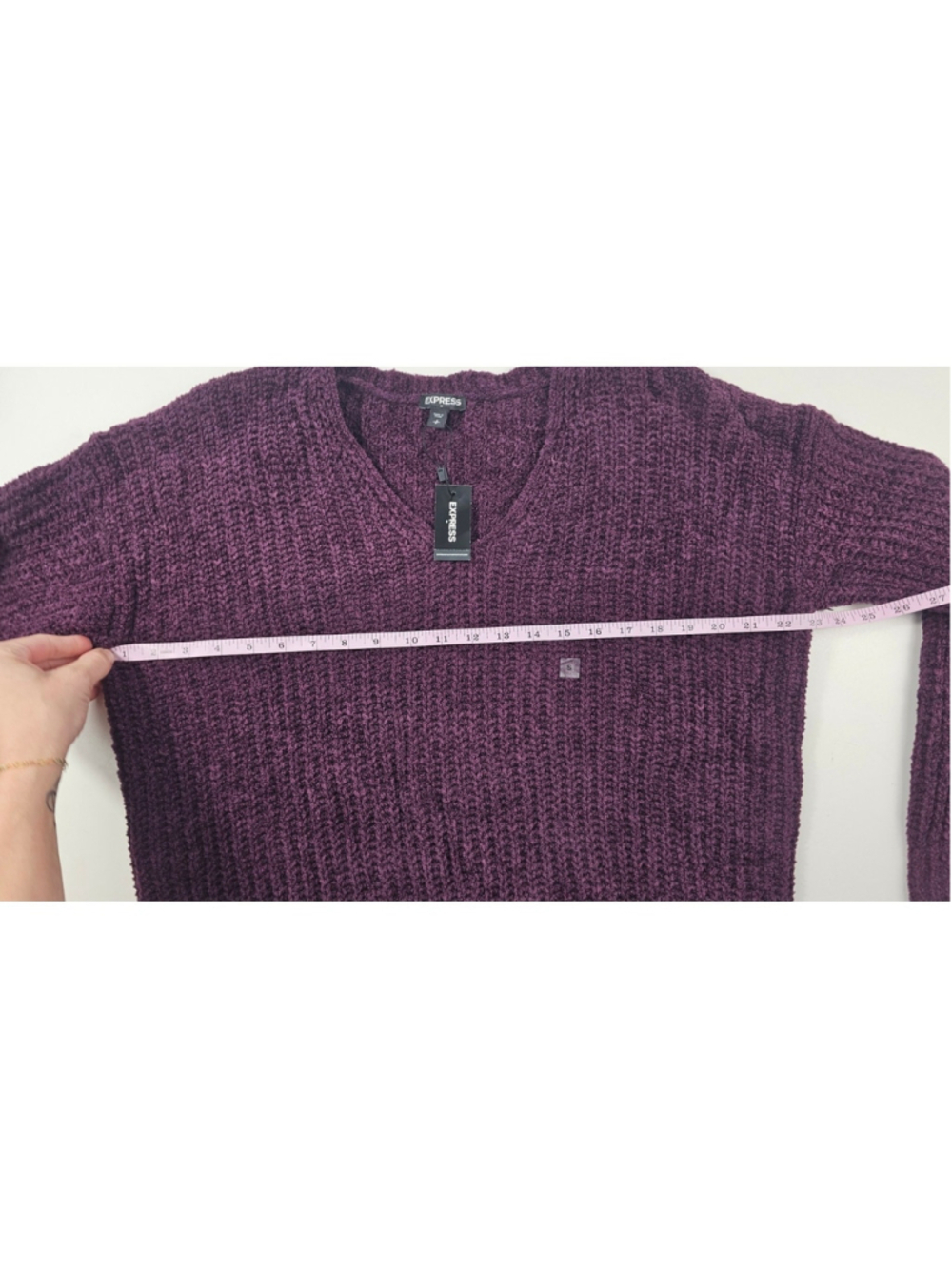 NWT Eggplant purple velour chenille chunky knit slub v neck sweater express S - Picture 7 of 8